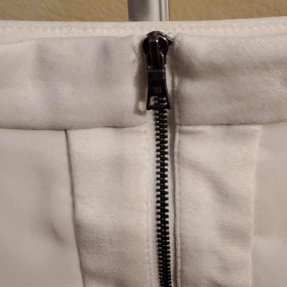 BcBg Black Label white pencil skirt sz 06 - Picture 4 of 7